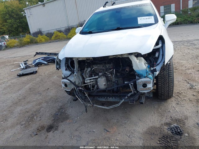 2017 CADILLAC XT5 1GYKNBRS7HZ111818 Photo 5