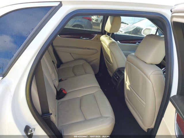 2017 CADILLAC XT5 1GYKNBRS7HZ111818 Photo 7