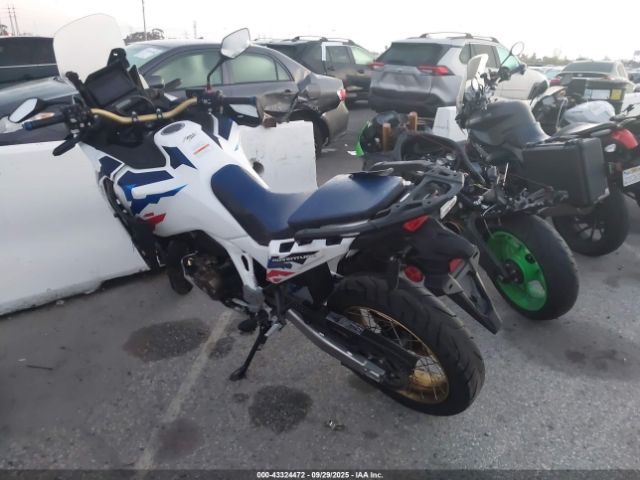 2024 HONDA CRF1100 JH2SD15E0RK000211 Photo 2
