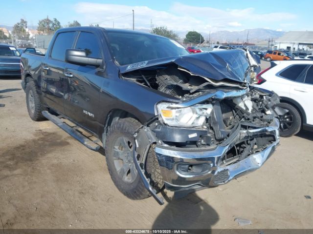 2019 RAM 1500 1C6RREFT1KN635561