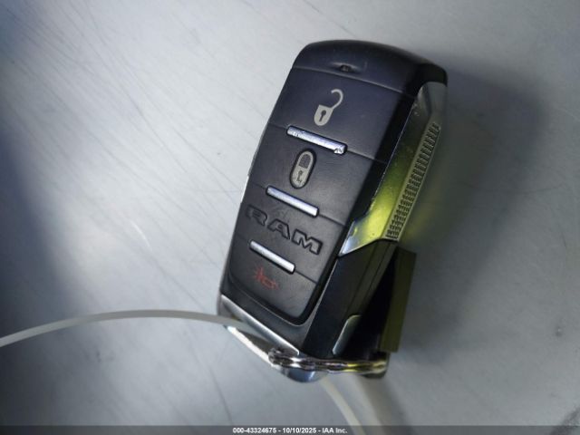 2019 RAM 1500 1C6RREFT1KN635561 Photo 10