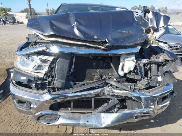 2019 RAM 1500 1C6RREFT1KN635561 Photo 5