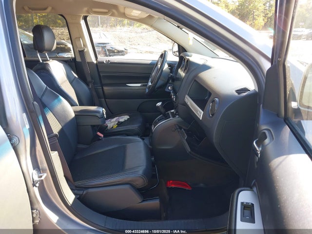1C4NJDEB1GD759490 Jeep Compass
