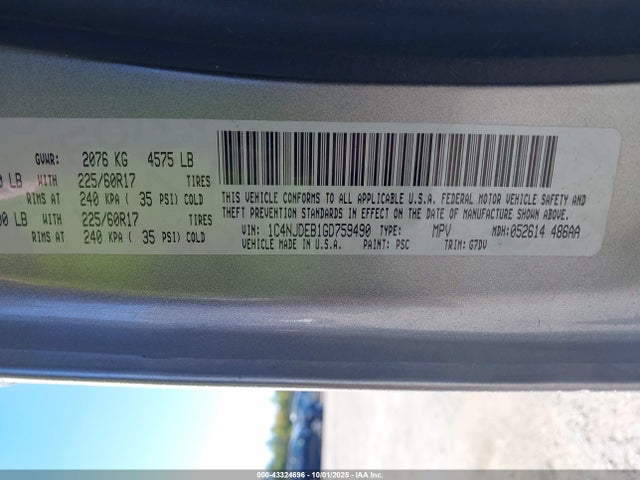 1C4NJDEB1GD759490 Jeep Compass