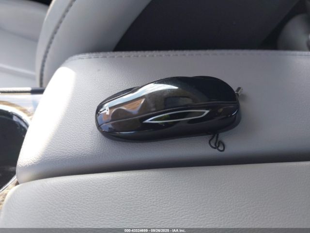 2014 TESLA MODEL S 5YJSA1H18EFP39747 Photo 10
