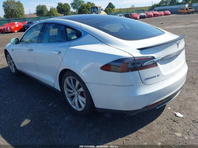 2014 TESLA MODEL S 5YJSA1H18EFP39747 Photo 2