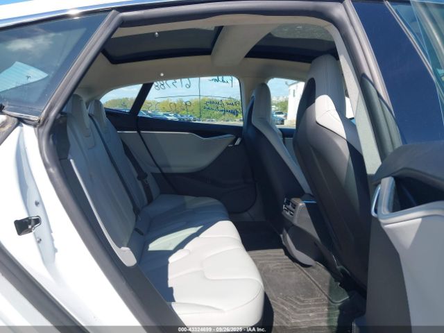 2014 TESLA MODEL S 5YJSA1H18EFP39747 Photo 7