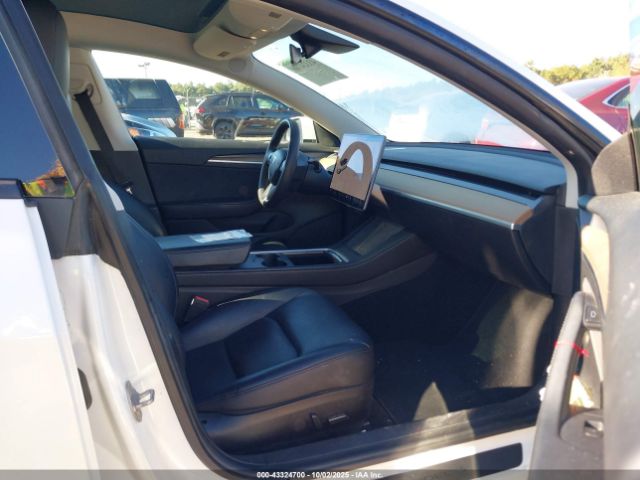 2021 TESLA MODEL 3 5YJ3E1EC3MF027725 Photo 4