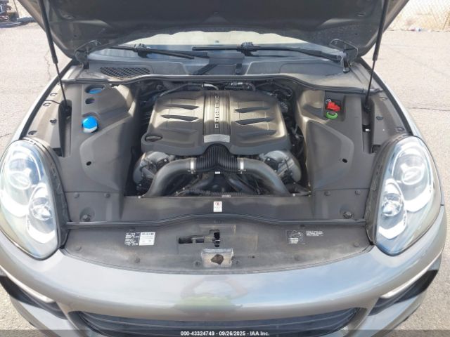 2016 PORSCHE CAYENNE WP1AB2A22GLA93637 Photo 9