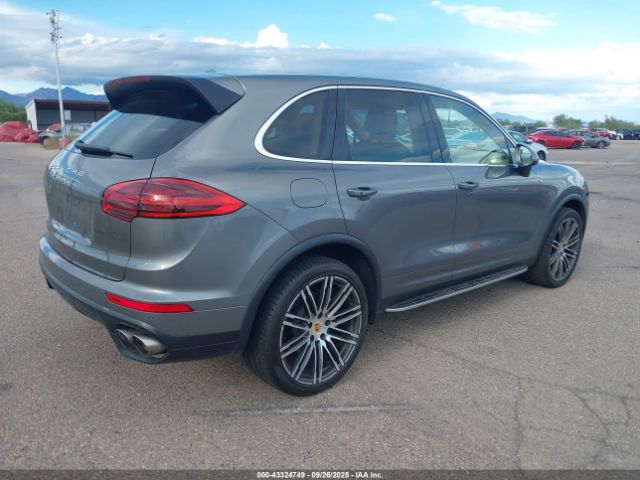 2016 PORSCHE CAYENNE WP1AB2A22GLA93637 Photo 3