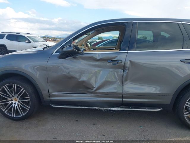2016 PORSCHE CAYENNE WP1AB2A22GLA93637 Photo 5
