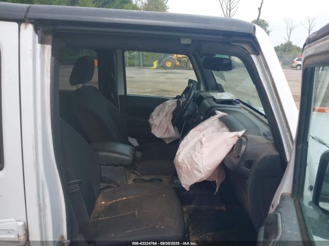 2017 JEEP WRANGLER UNLIMITED 1C4HJWDG6HL601529 Photo 4