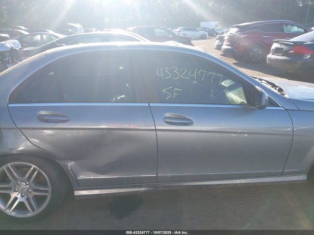 43324777 :رقم المزاد ، WDDGF56X58F118185 vin ، 2008 Mercedes-benz C 350 Sport مزاد بيع
