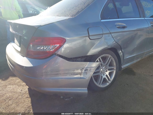 43324777 :رقم المزاد ، WDDGF56X58F118185 vin ، 2008 Mercedes-benz C 350 Sport مزاد بيع