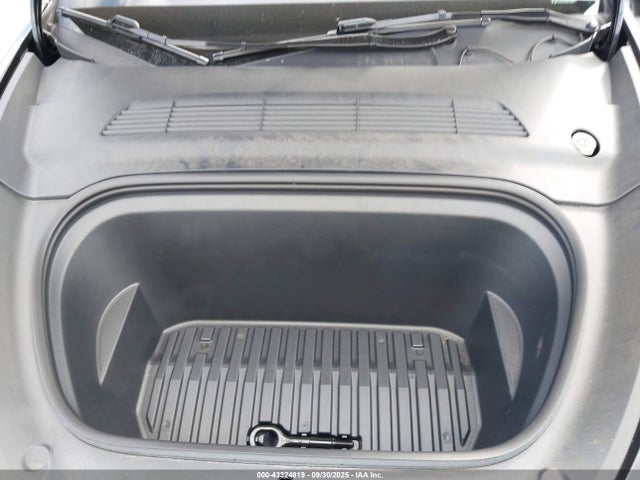 2024 TESLA MODEL Y 7SAYGDED8RF156984 Photo 9