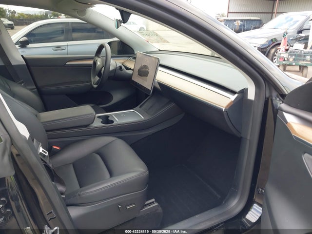 2024 TESLA MODEL Y 7SAYGDED8RF156984 Photo 4