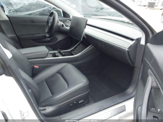 2019 TESLA MODEL 3 5YJ3E1EB3KF487245 Photo 4