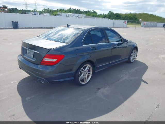 2013 MERCEDES-BENZ C 350 WDDGF5HB3DA758310 Photo 3