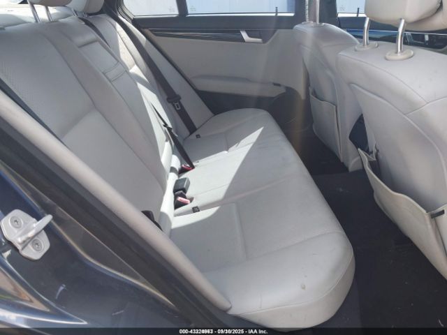2013 MERCEDES-BENZ C 350 WDDGF5HB3DA758310 Photo 7