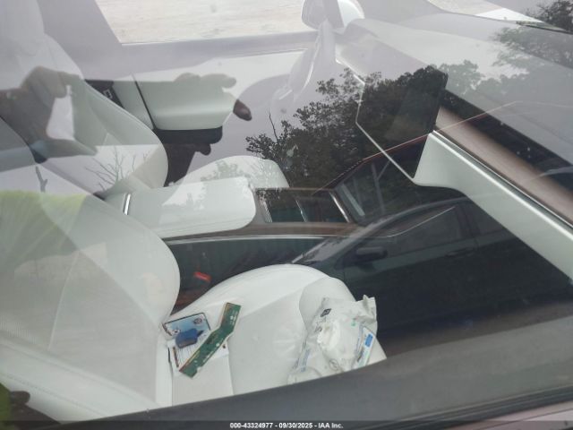 2022 TESLA MODEL X 7SAXCBE5XNF336451 Photo 4