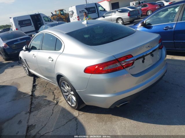 2013 JAGUAR XF SAJWA0ES2DPS73246 Photo 2