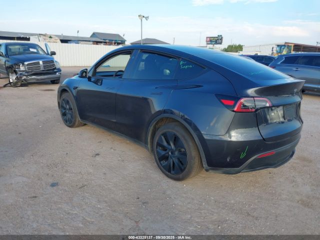 2024 TESLA MODEL Y 7SAYGDED2RF103634 Photo 2