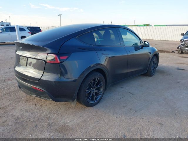 2024 TESLA MODEL Y 7SAYGDED2RF103634 Photo 3