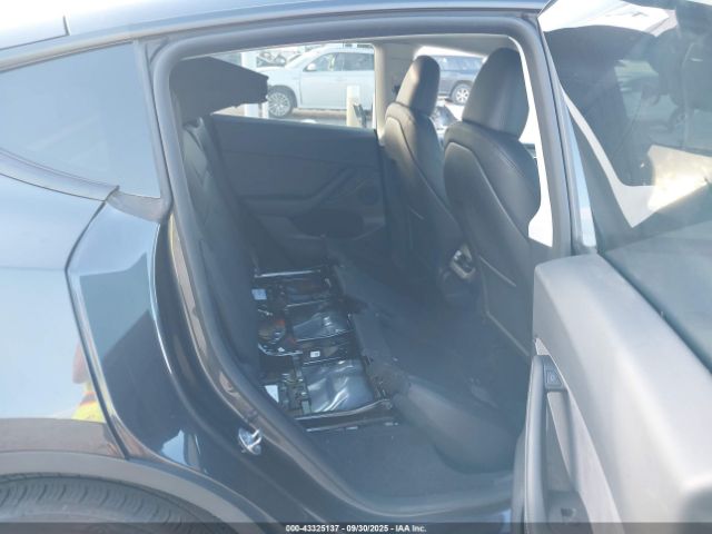 2024 TESLA MODEL Y 7SAYGDED2RF103634 Photo 7