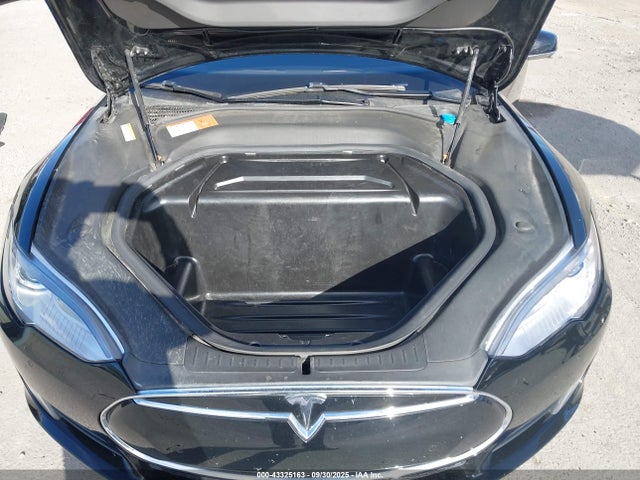 2015 TESLA MODEL S 5YJSA1E29FF111842 Photo 9