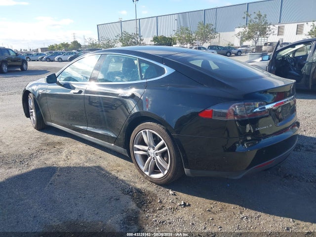 2015 TESLA MODEL S 5YJSA1E29FF111842 Photo 2