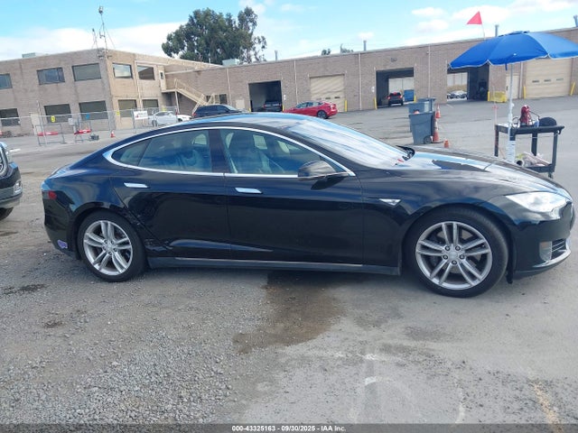 2015 TESLA MODEL S 5YJSA1E29FF111842 Photo 5