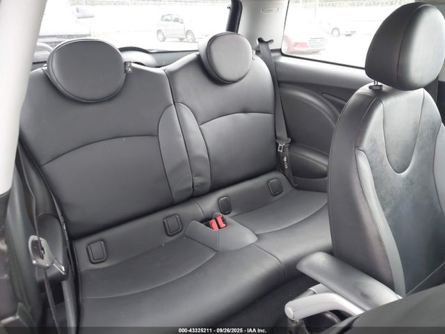2010 MINI COOPER WMWMF3C52ATZ62595 Photo 7