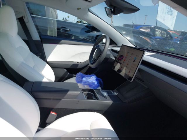 2025 TESLA MODEL 3 5YJ3E1EA0SF918714 Photo 4