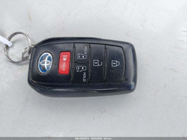 2022 TOYOTA SIENNA 5TDKRKEC3NS123969 Photo 10