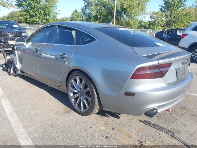 2012 AUDI A7 WAUYGAFC3CN120384 Photo 2