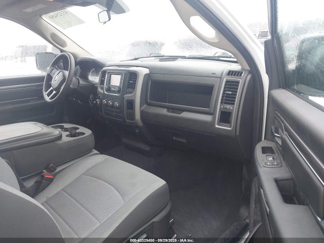 Продаж на аукціоні авто 2023 Ram 1500 Classic Tradesman  4x2 8' Box, vin: 3C6JR6DG7PG655094, номер лоту: 43325450