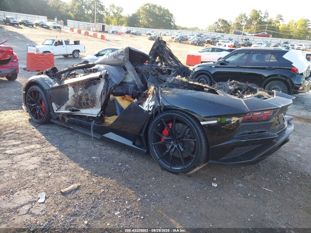 2018 LAMBORGHINI AVENTADOR S ZHWUV4ZD1JLA07551 Photo 2