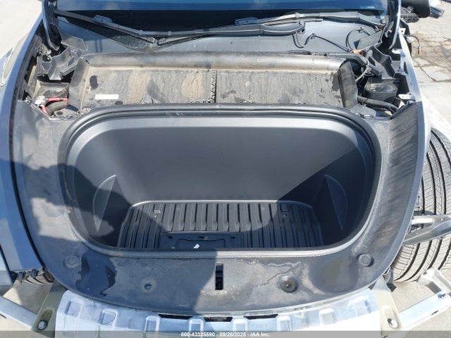 7SAYGDEE2NF335878 Tesla Model Y