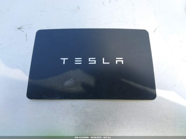 7SAYGDEE2NF335878 Tesla Model Y