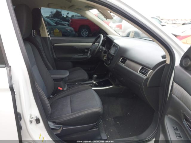 2017 MITSUBISHI OUTLANDER JA4AD2A37HZ068195 Photo 4