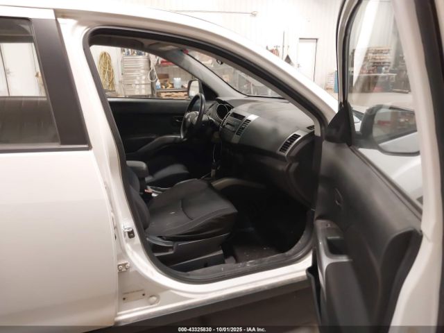 2008 MITSUBISHI OUTLANDER JA4LT21WX8Z012533 Photo 4