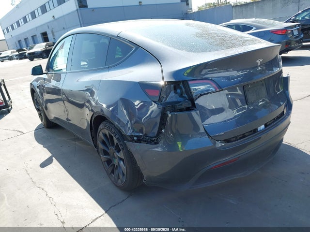 2022 TESLA MODEL Y 7SAYGAEE7NF550199 Photo 2