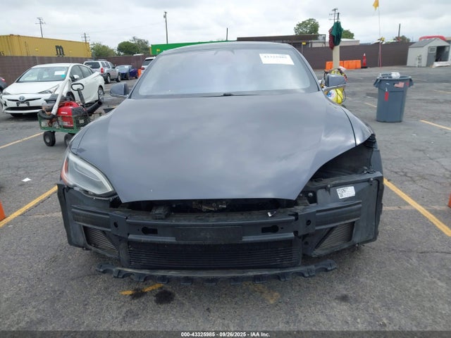 5YJSA1E24KF299762 Tesla 2019
