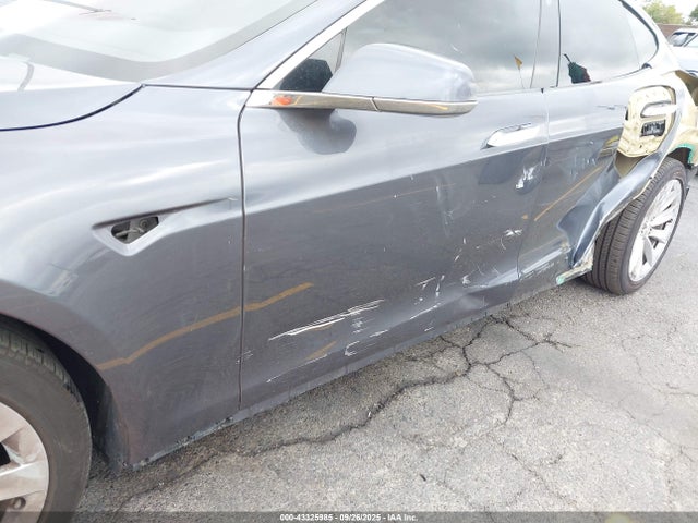 5YJSA1E24KF299762 Tesla 2019