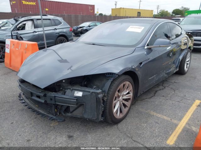 2019 TESLA MODEL S 5YJSA1E24KF299762 Photo 1