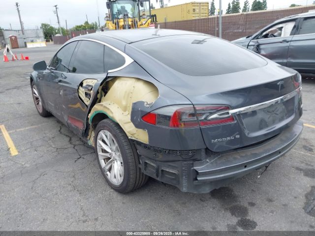 2019 TESLA MODEL S 5YJSA1E24KF299762 Photo 2