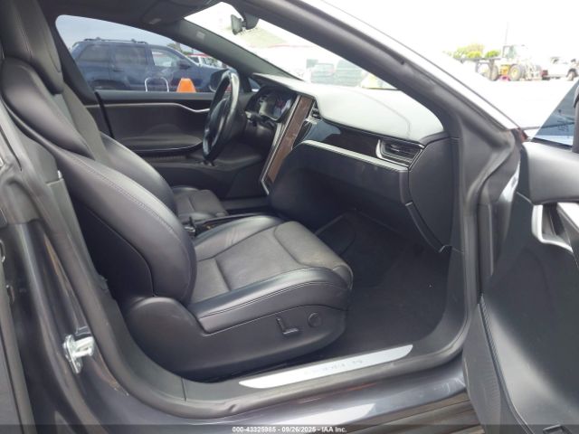2019 TESLA MODEL S 5YJSA1E24KF299762 Photo 4