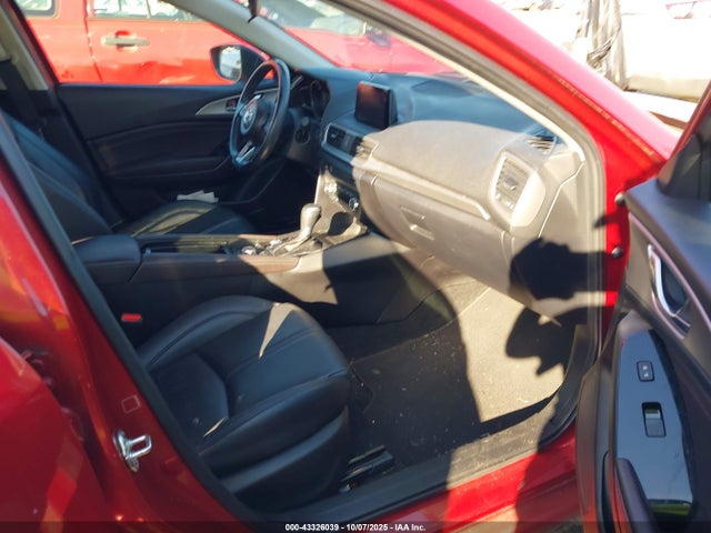 3MZBN1V32JM187045 Mazda py