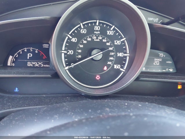 3MZBN1V32JM187045 Mazda py