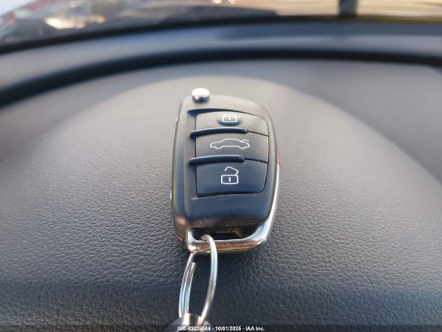 2015 AUDI Q3 WA1BFCFS9FR000613 Photo 10